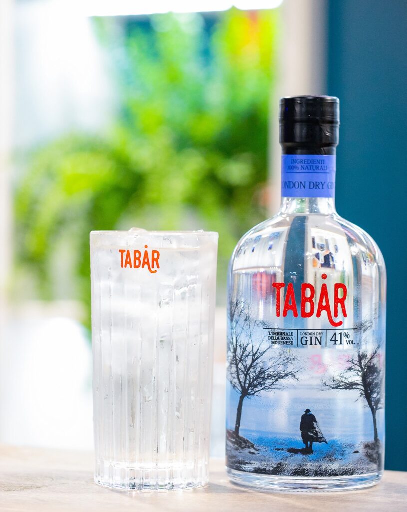 Gin Tabar London Dry, stile inglese, spirito emiliano